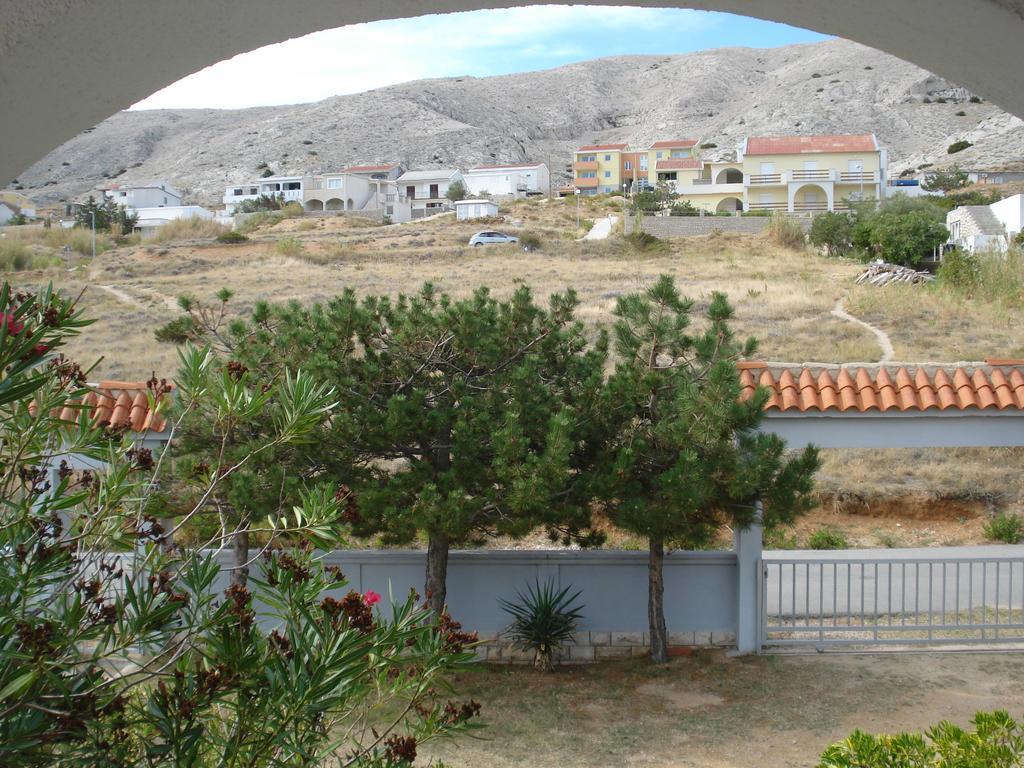 Apartments Alma Pag Town Exterior photo